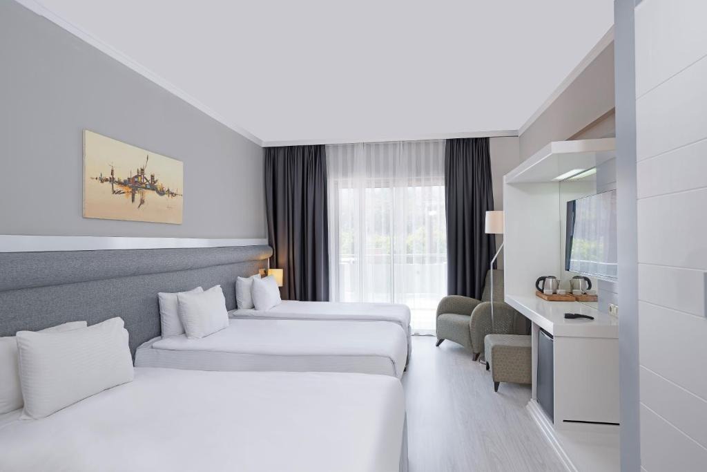 Dedeman Kemer Resort